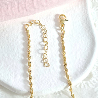 Our Lady of Guadalupe Emerald Halo Set